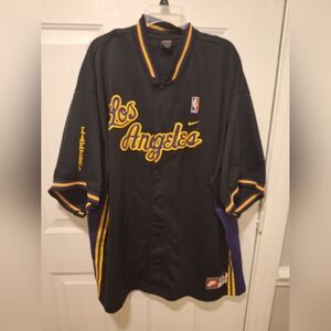 Vintage Lakers Nike team Size 61 Buttoned Warmup Shirt shooters shirt player Xxl